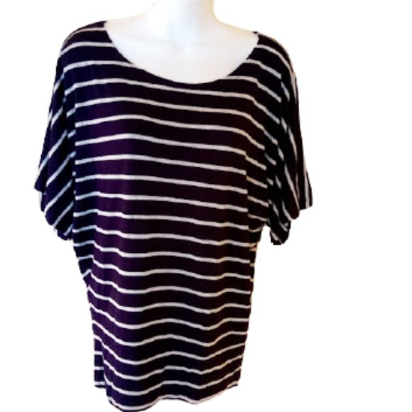 ---  Dark Blue and Gray Striped Top Size Small - Picture 1 of 2
